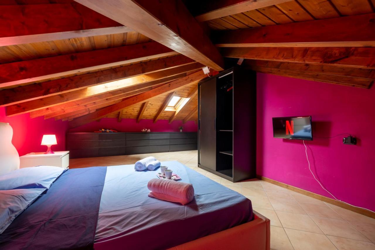 Ferienwohnung Leonardo Academy In 5' - Parcheggio Gratis - Laghi & Wi-Fi Sesto Calende Exterior foto